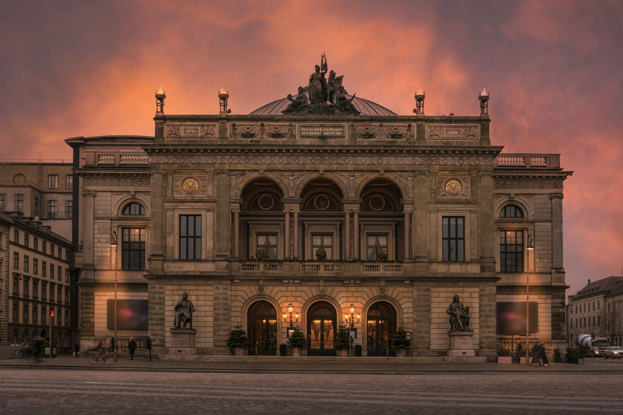 Become hjælper Det Kongelige Teater med alt, der rimer på digitalt